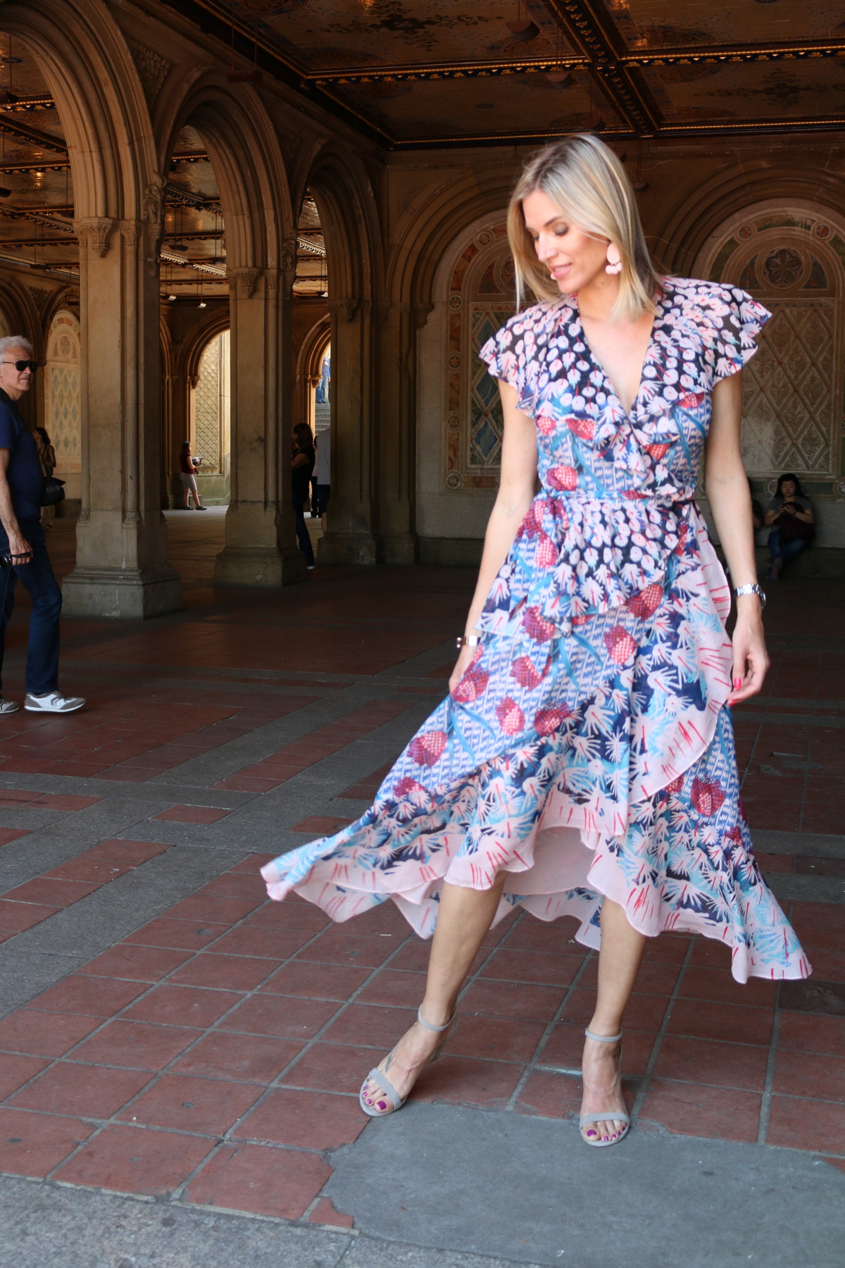 Kristen Taekmen- Stay Young! Go Dancing! The Perfect Summer Dresses